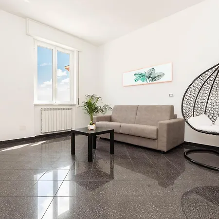 Cozy Apartment, 400m From Beaches And Sea Genua