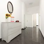 Cozy Apartment, 400m From Beaches And Sea Apartmán