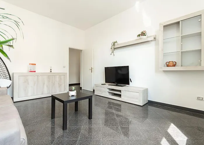 Cozy Apartment, 400m From Beaches And Sea Daire Cenova
