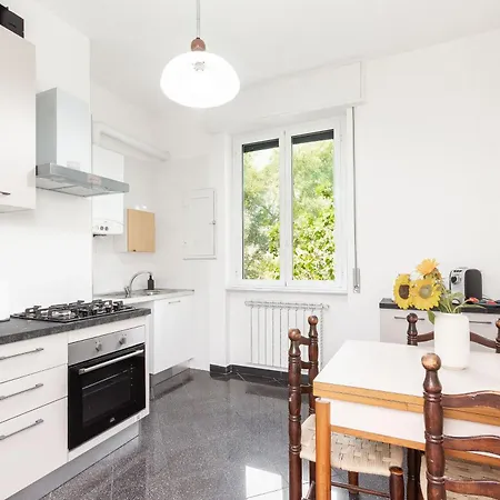 Cozy Apartment, 400m From Beaches And Sea Genoa